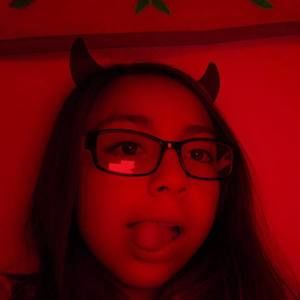 Meet your Posher, Becka